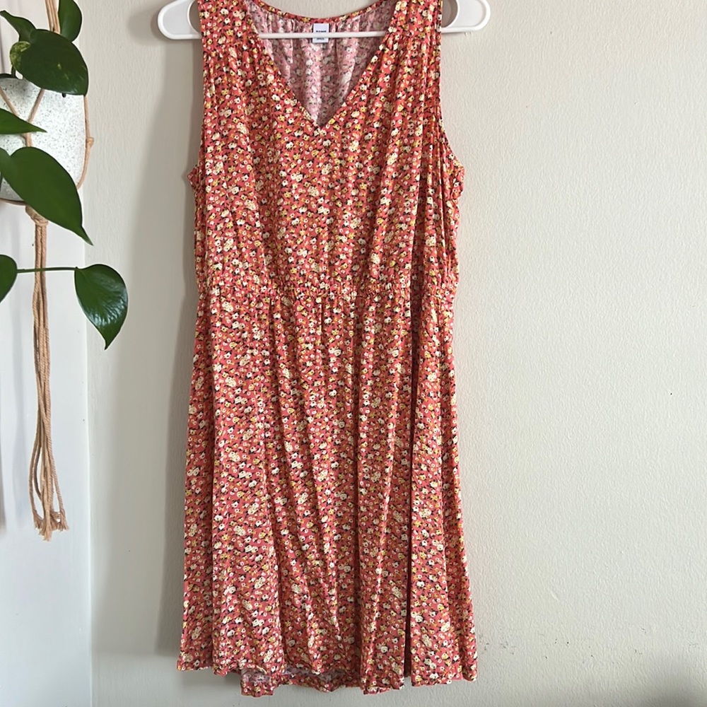 Sleeveless summer floral dress